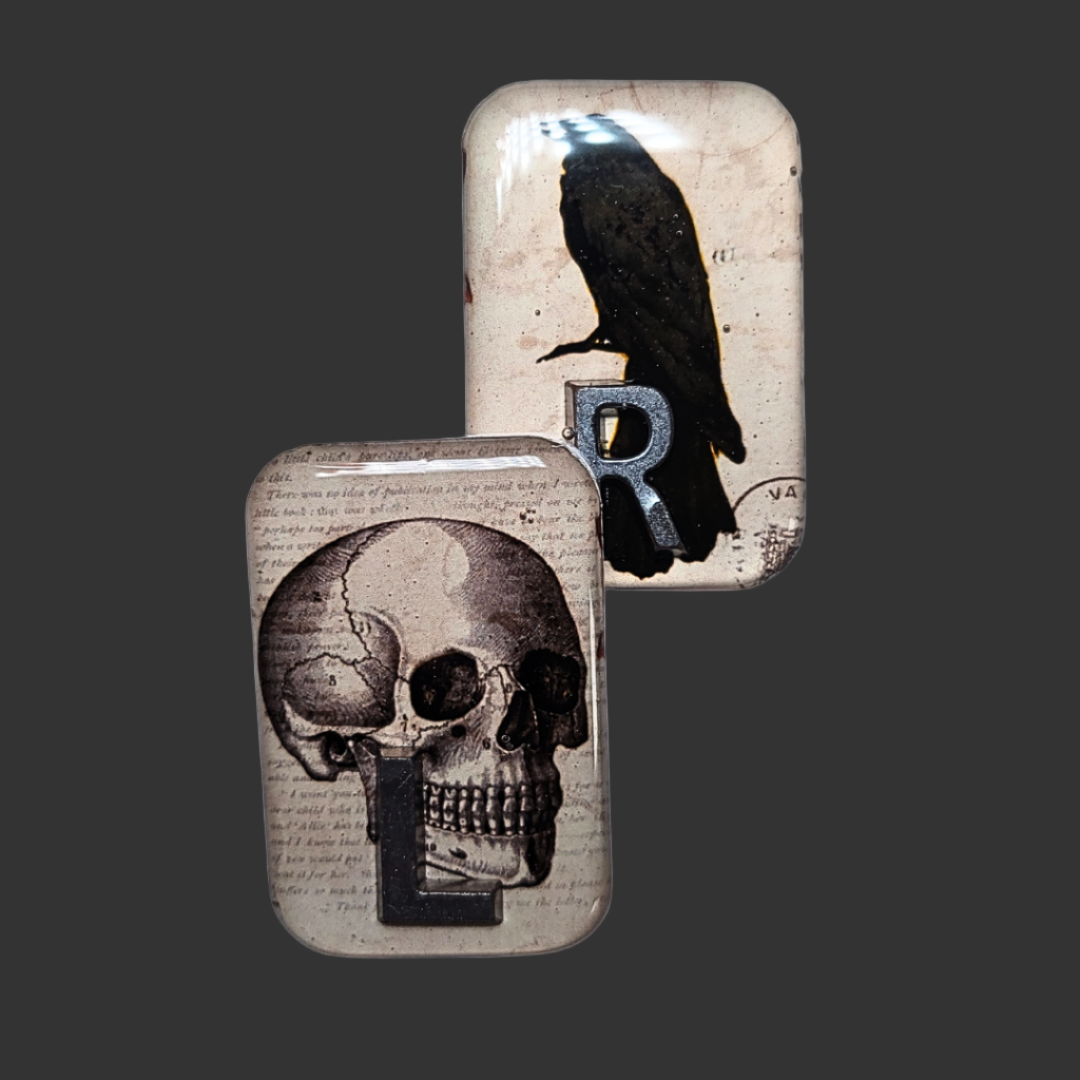 Skull and crow X-ray markers, dual-sided and personalized for radiology use